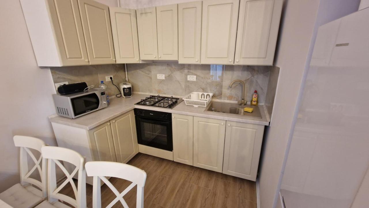 Uvs Central Luxury Apartment Oradea Ngoại thất bức ảnh